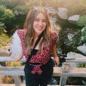 Meet your Posher, Mena